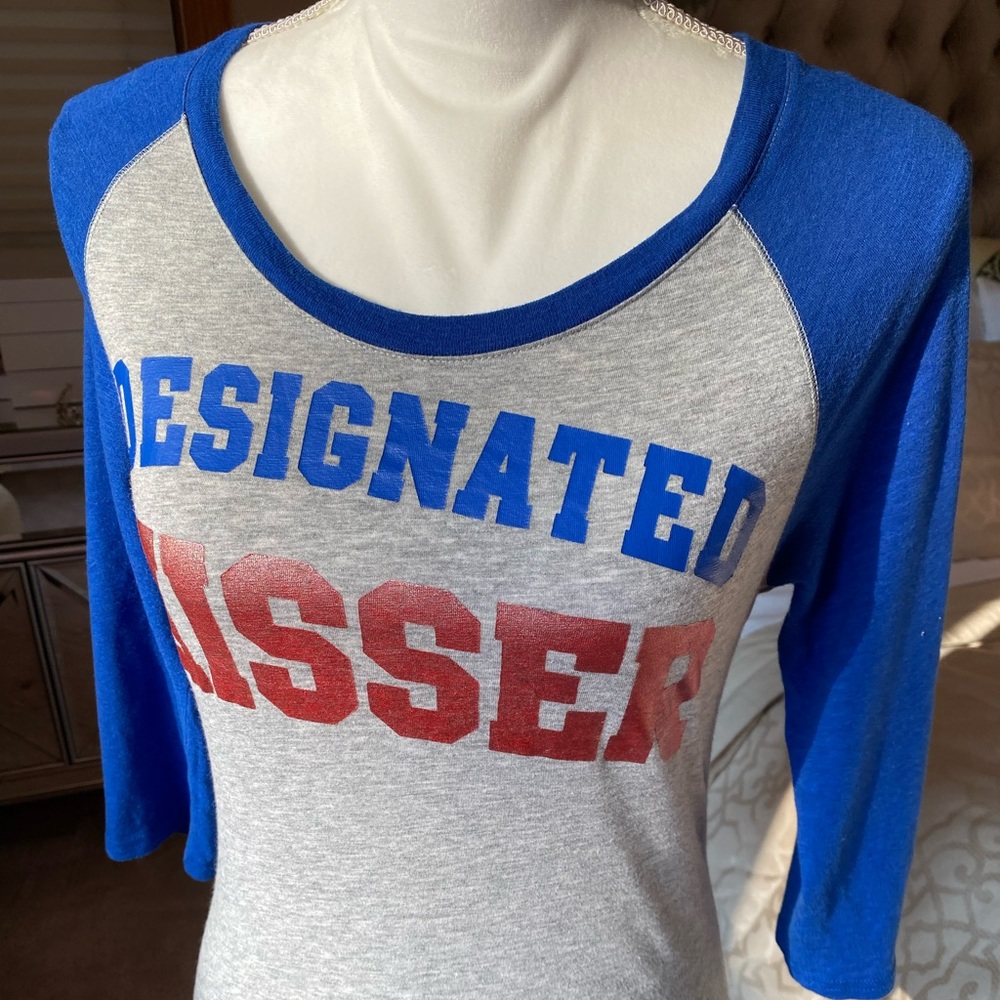 Victoria’s Secret PINK Chicago Cubs Designated Kisser Baseball Tee XS ⚾️ - Picture 2 of 9